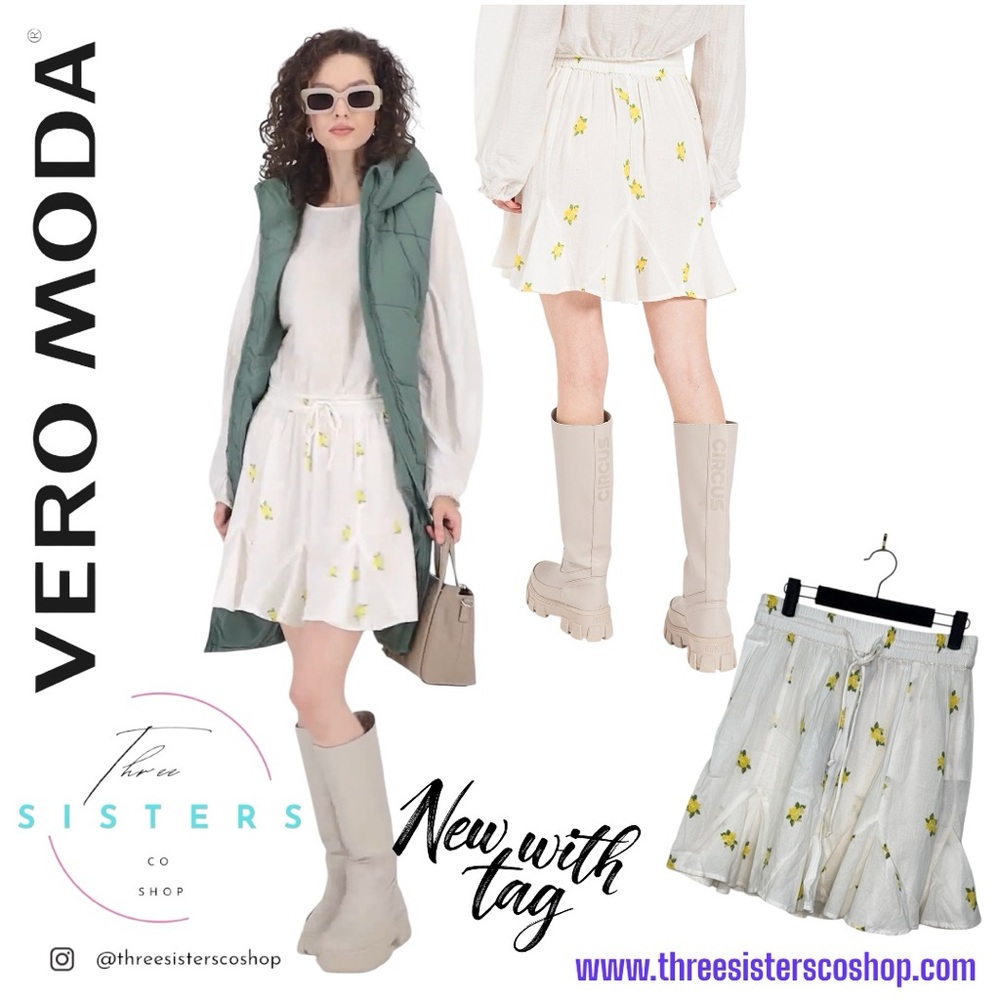 Vero Moda Maya Skirt in Snow White/Venus Flow Print New with tags